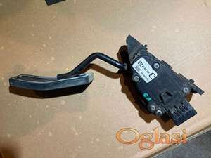 Pedala gasa za Opel Vectru B, kataloški broj 24402358